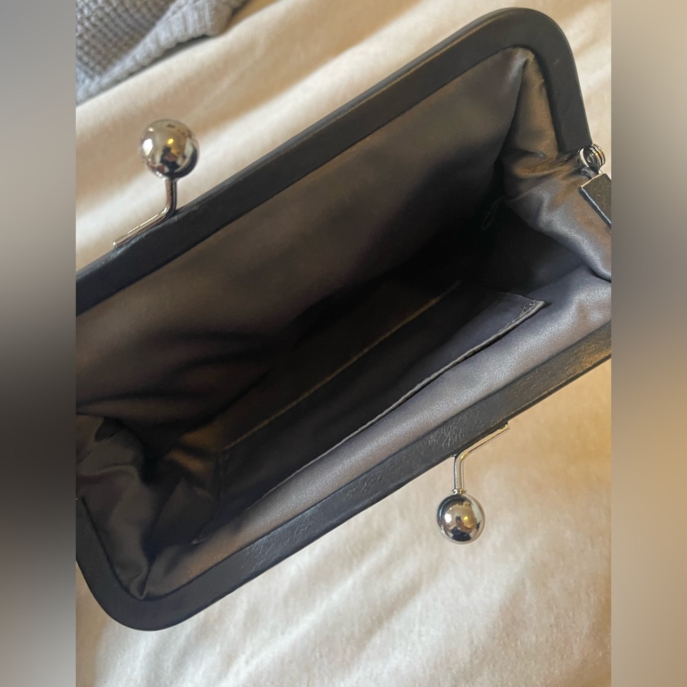 Coach kiss lock black sequin clutch - Picture 3 of 3